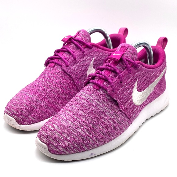 Nike Womens Roshe Run Flyknit Running Shoes - Picture 1 of 8